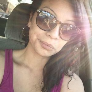 Meet your Posher, Diana